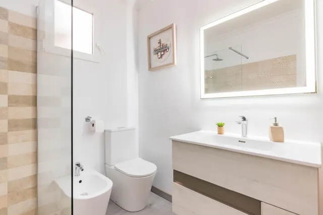 Casa con garaje de 106 m2, buhardilla y 3 plantas en el centro de molina — 18