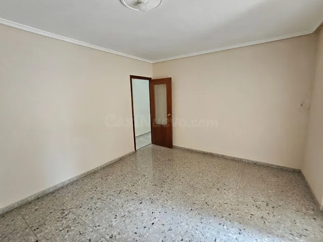 Amplio piso en venta en el Ensanche-Franciscanos de Albacete - foto 4