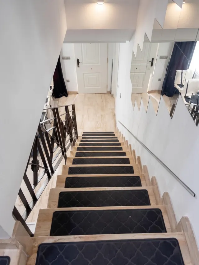 Estupendo triplex en zona campo de futbol — 20