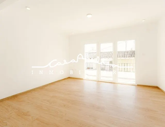 En venta espacioso ático en Altea - foto 4