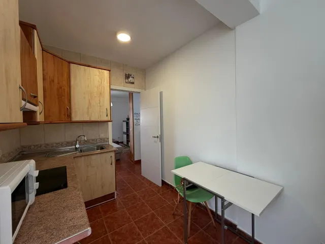Piso en alquiler de larga temporada en Avenida Blas Infante – 1.300 €/mes — 13