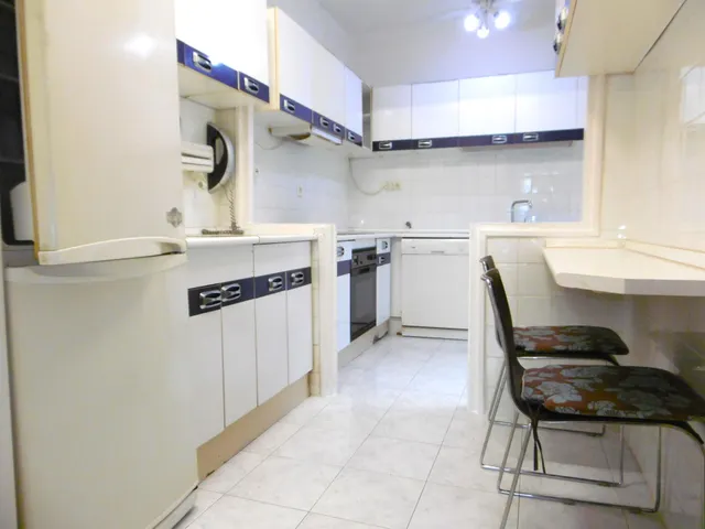 VIVIENDA DE 2 DORMITORIOS Y TERRAZA FRENTE A PLAZA DE TOROS — 33