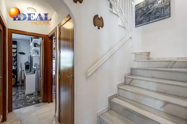 CASA PAREADA EN LA ZUBIA CON PISCINA, ZONA DE BARBACOA Y JARDÍN — 23