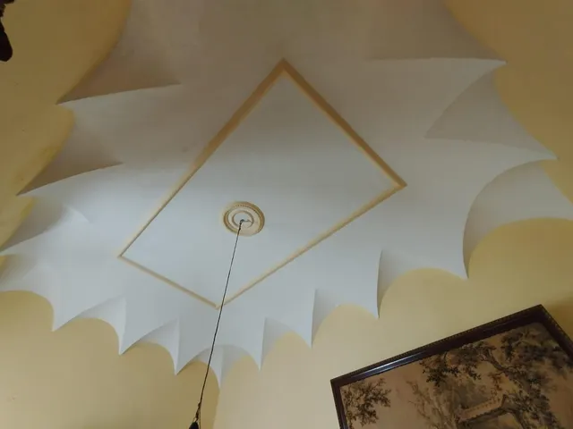 CASA PALACIO EN FUENTE DE CANTOS — 18