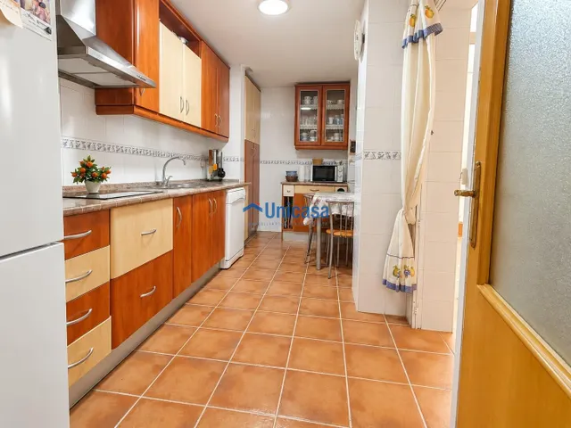 Piso de 3 dormitorios con terraza, patio, garaje y trastero — 6