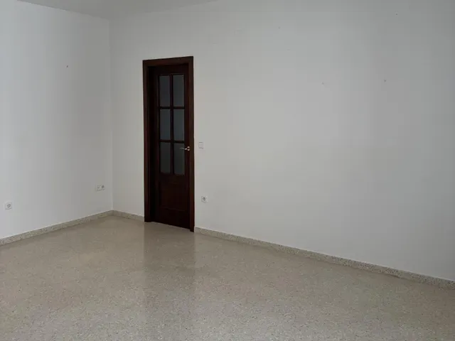 Se vende magnífico piso en Alcalá del Río. — 8
