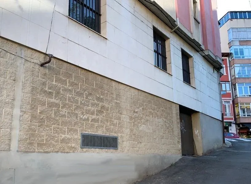 Se vende local en Nava, Asturias