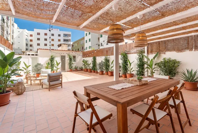 Piso reformado con espectacular terraza de 115 m2 en S'Escorxador – Palma — 21