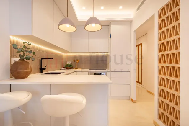 Piso luminoso y recién reformado, listo para entrar a vivir en vila de gràcia — 6