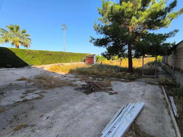 Casa independiente con parcela, 5 dormitorios y garaje en Alquerías (Murcia) — 14