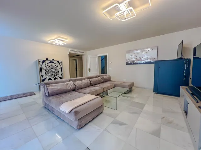 Chalet 5 habitaciones 650m² en venta - Centro — 25
