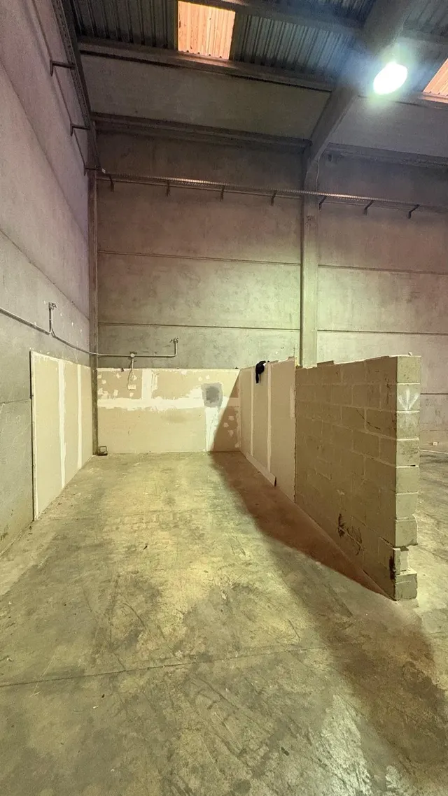 Nau industrial de 400 m2 — 13