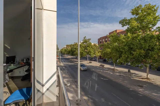 Edificio de 3 plantas destinado a oficinas junto a Centro Comercial Serrallo — 34