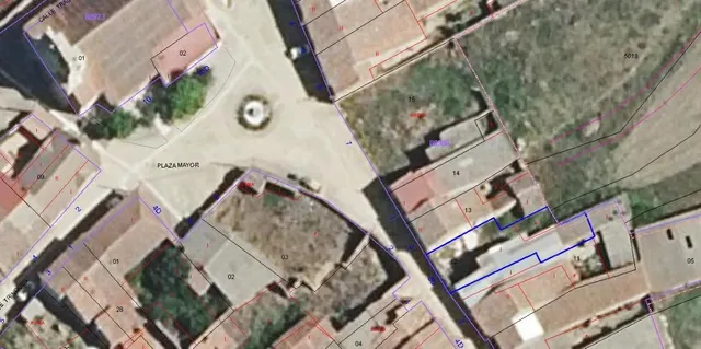 SOLAR EN VENTA EN VILLALUBE (ZAMORA). — 2