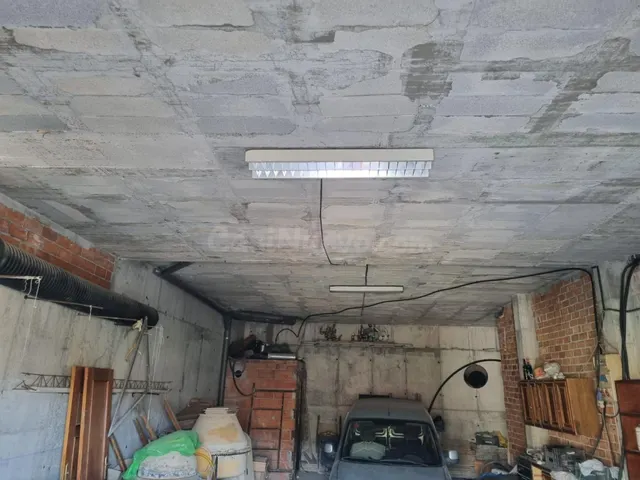 BAJO DE 164 M2 EN EL VALDÉS | TECHOS MUY ALTOS | IDEAL LOCAL - foto 2