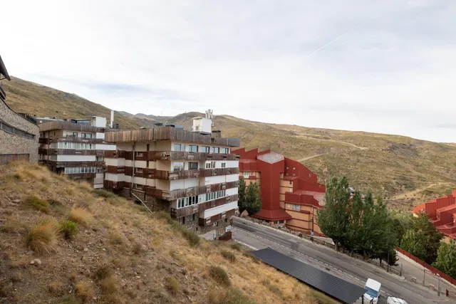 MAGNIFICO PISO EN ZONA MEDIA DE LA estación DE SIERRA NEVADA — 18