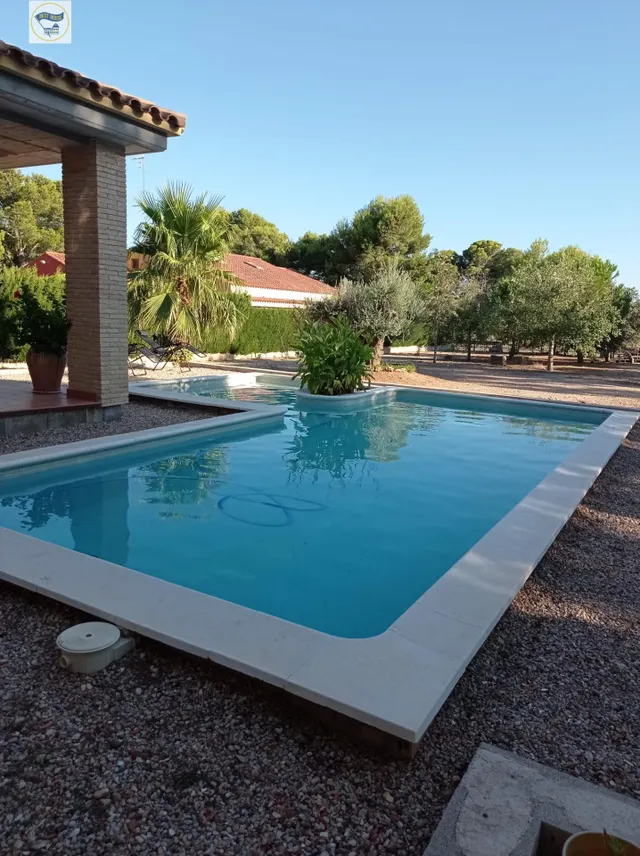 ESPECTACULAR CASA CON PISCINA — 10