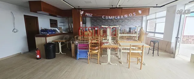 LOCAL COMERCIAL EN PRIMERA LINEA DE PLAYA. ISLA - foto 5