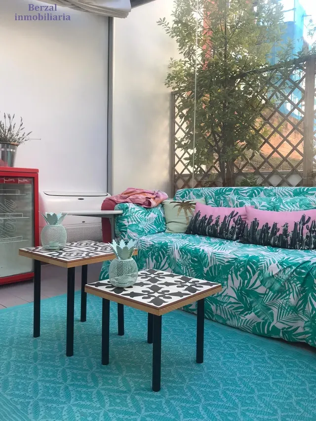 Vivienda SINGULAR en el centro de Logroño.Planta baja, más dos. Terraza de sesenta metros y jardin con pozo. — 17