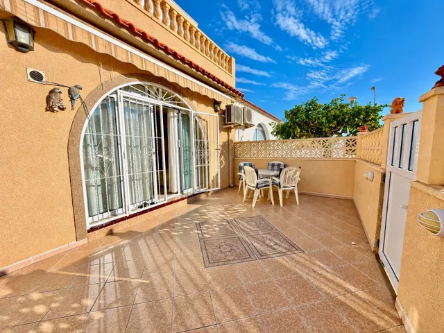 Casa 3 habitaciones 122m² en venta - torrevieja