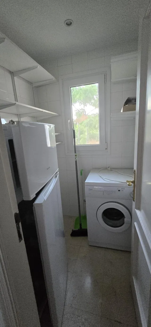 Piso amplio y luminoso de tres dormitorios  en primera línea de playa en Hacienda Beach II-III | CABANILLAS REAL ESTATE — 7