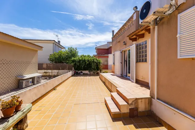 SE VENDE PAREADO EN MARRATXI — 16