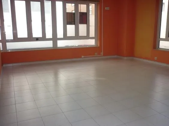 OFICINA EN EL CENTRO DE PONFERRADA CON 3 DESPACHOS — 4