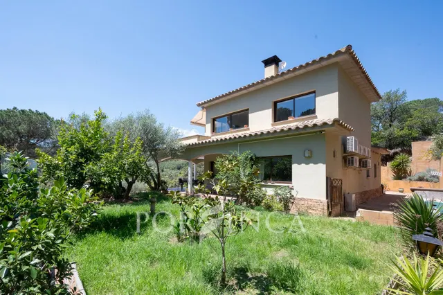 Encantadora villa con piscina y vistas panorámicas en Calonge Costa Brava — 6