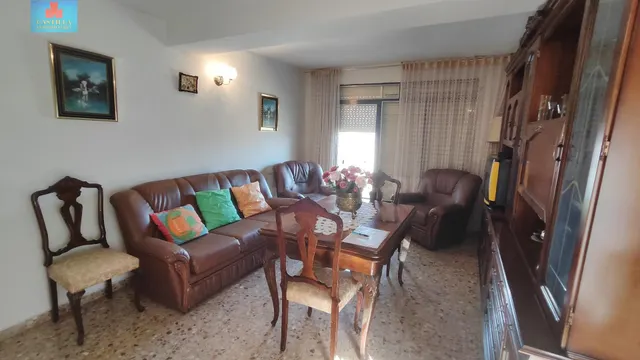 OPORTUNIDAD PISO AMPLIO CON BUENAS VISTAS 2 TERRAZAS NEGOCIA - foto 4