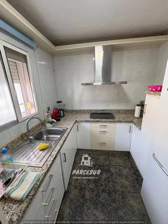 Finca de 1.250 m2 con 2 casas independientes y piscina — 8