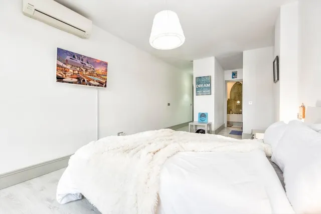 Apartamento 2 habitaciones 130m² en venta - Aloha — 15