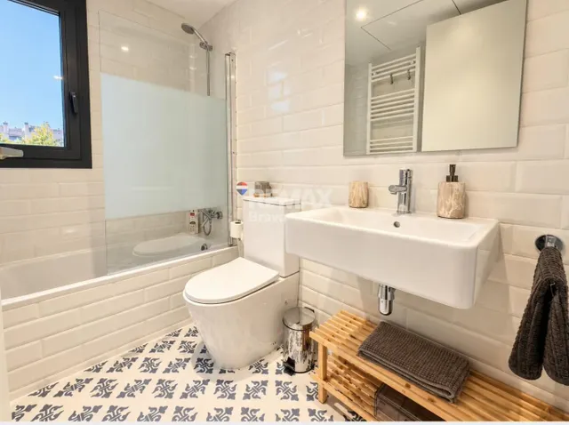 GIA46AC - Girona centro | Piso moderno en el centro de Girona con balcón, parking y trastero — 23