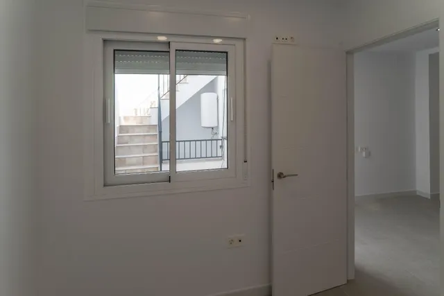 Apartamento en zona céntrica con plaza de parking y amplia terraza — 11