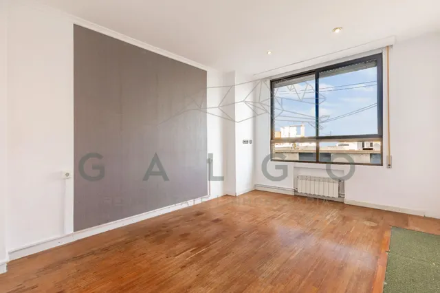 Piso a la venta junto a la plaza del ayuntamiento — 19