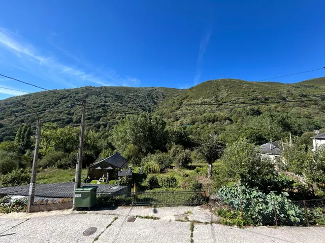 Encantadora Casa de Piedra en Villafranca del Bierzo por solo €65,000 — 24