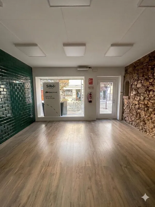 LOCAL DISPONIBLE EN EL CENTRO DE BLANES — 7