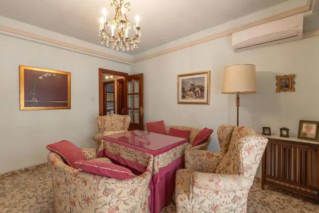 Amplia vivienda en pleno centro de Granada — 44