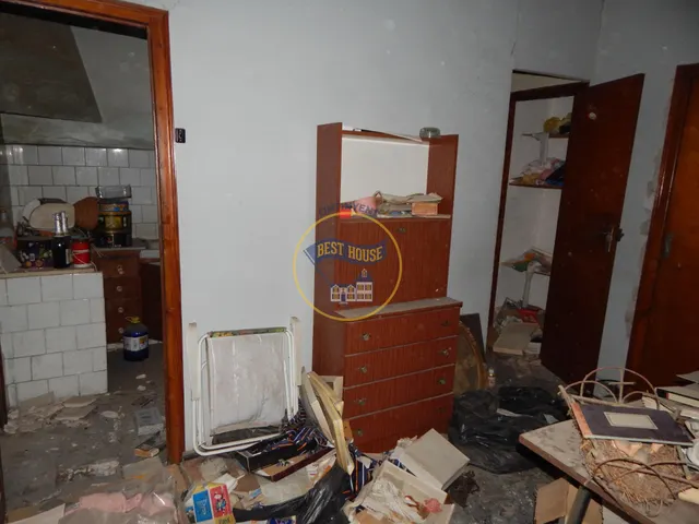 EDIFICIO A REFORMAR EN COCENTAINA. — 23