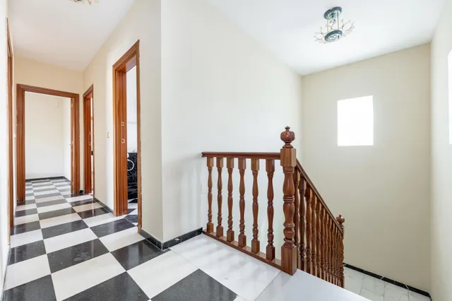 Amplio Chalet con piscina, pista deportiva y vistas en Ogíjares. — 13