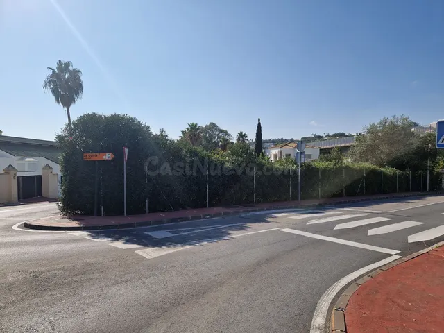 Terreno edificable Marbella con vistas a campo de golf y alt - foto 2