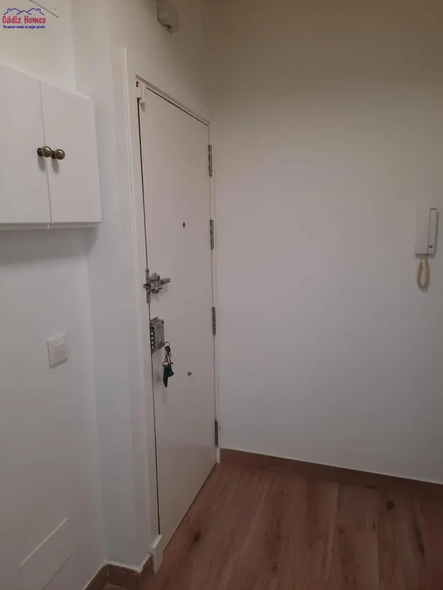 AMPLIA VIVIENDA CON ASCENSOR Y TERRAZA.-ZONA TEATRO FALLA — 33