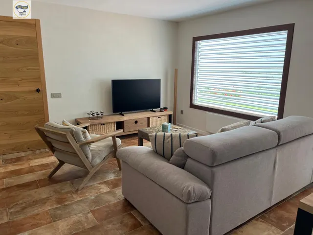 CHALET EN VENTA CAMÍ DEL TRAVES. — 13