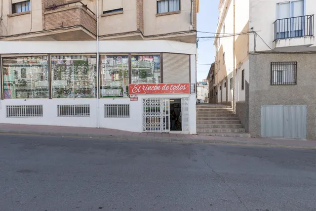 Local comercial 198m² en venta - Barriada primero de mayo — 14
