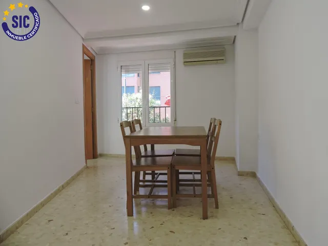 Piso en venta en Benicalap de 3 habitaciones, con terraza y balcón — 10