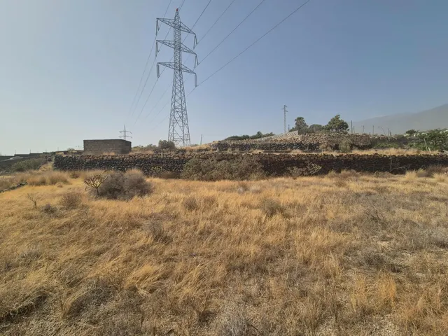 TERRENO ARAFO — 11