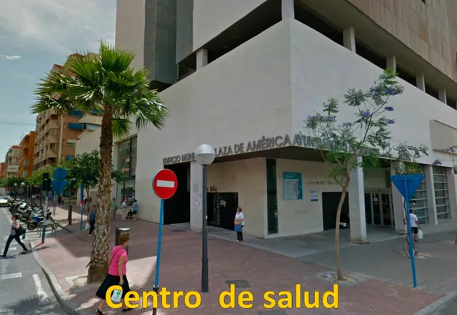 Gran local comercial en zona muy concurrida — 10