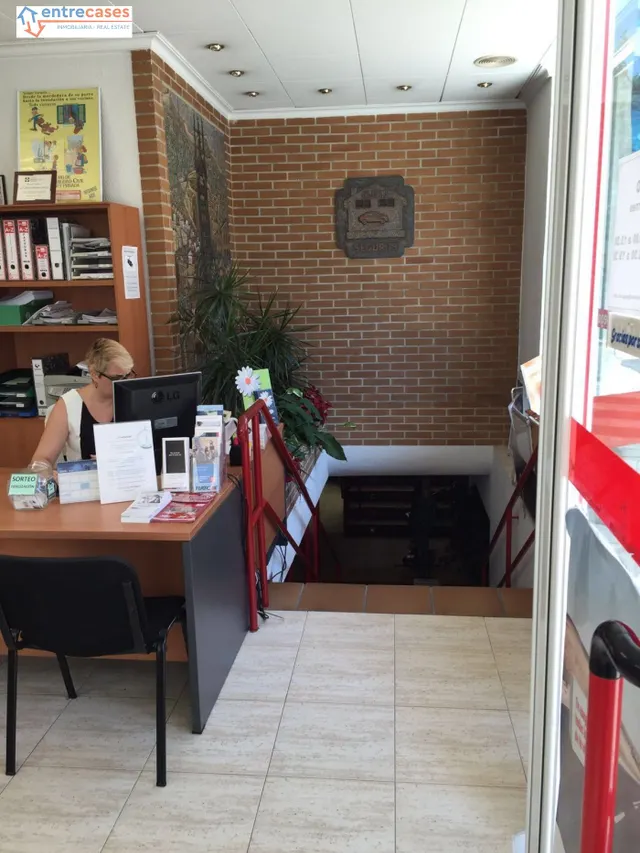 LOCAL COMERCIAL EN FUNCIONAMIENTO EN 9 DE OCTUBRE — 5