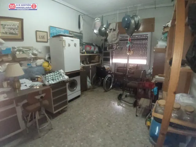 CASA EN ESQUINA EN ZONA PROXIMA A MERCADONA Y ZONA CENTRO — 16