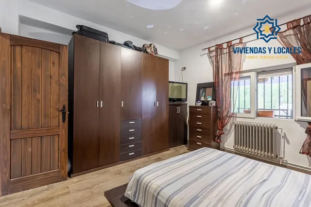 Casa con piscina en urb los chopos - Las Gabias — 17