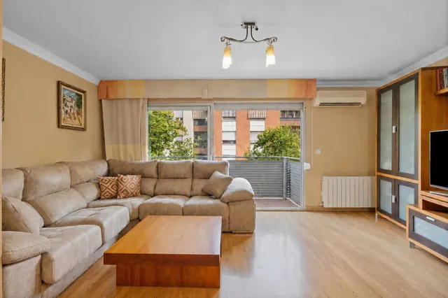 EN VENTA ATICO DÚPLEX CON GRAN TERRAZA JUNTO ESTACIÓN DE AUT